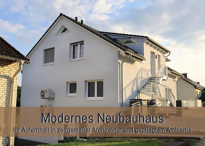Hoeckelheim - Blaue Lagune - Neu, Modern & Geraeumig - 100 Qm - 3 Schlafzimmer - Bis 6 Gaeste, Babies Reisen Gratis - Garten, Grill & Terrasse - Fussbodenheizung - Smart-tv - Kueche Mit Backofen, Spuelmaschine & Toaster - Nahe Goettin